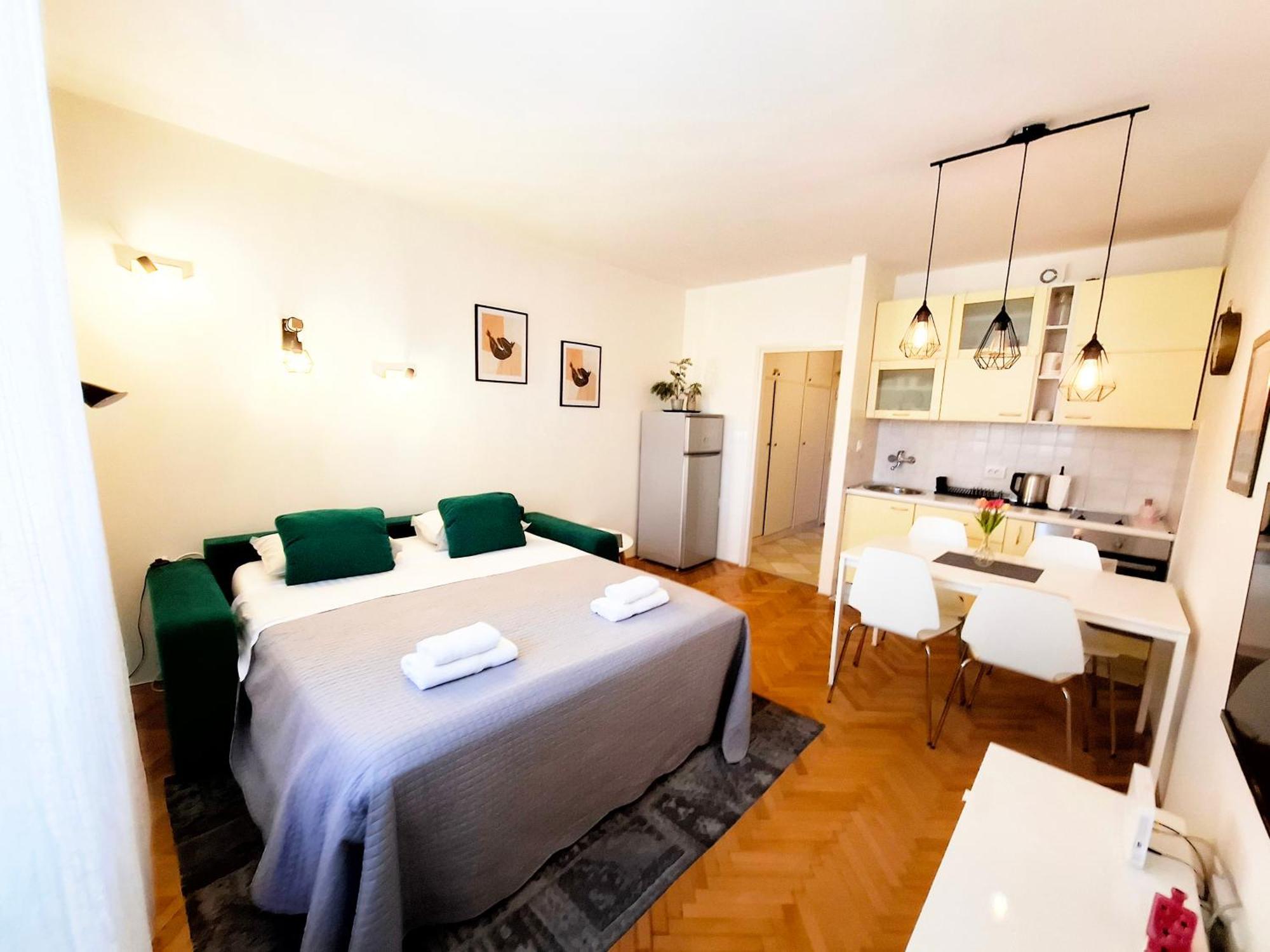 New Apartment Vikttoria สปลิท ภายนอก รูปภาพ